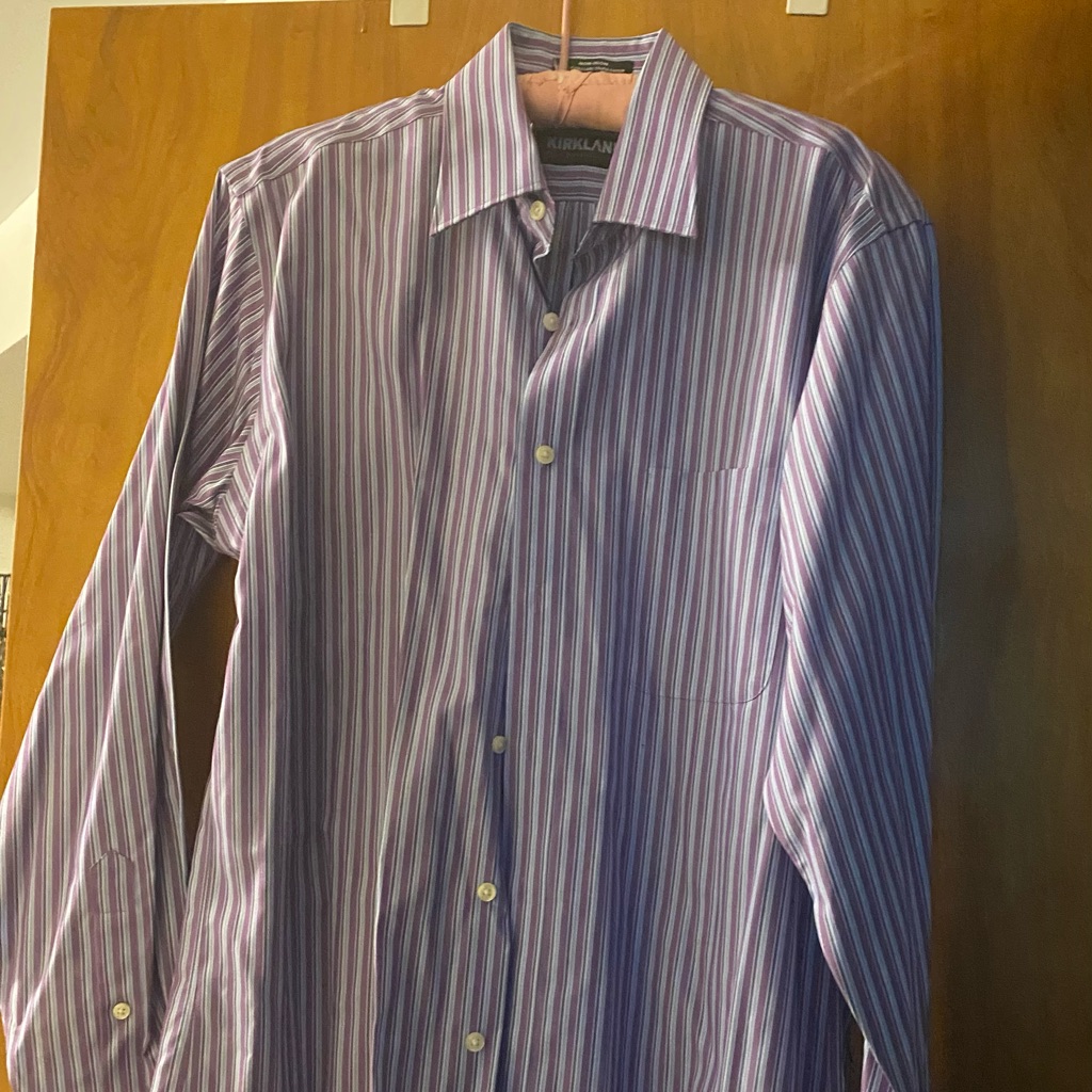 Men’s Collared Button Down